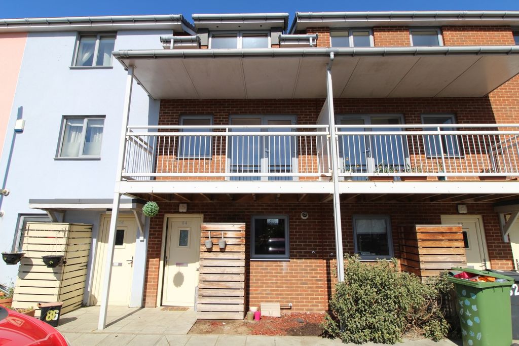 Property photo 1 of 9 Front