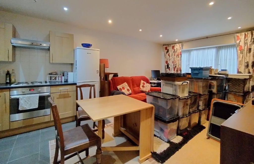 Property photo 2 of 7