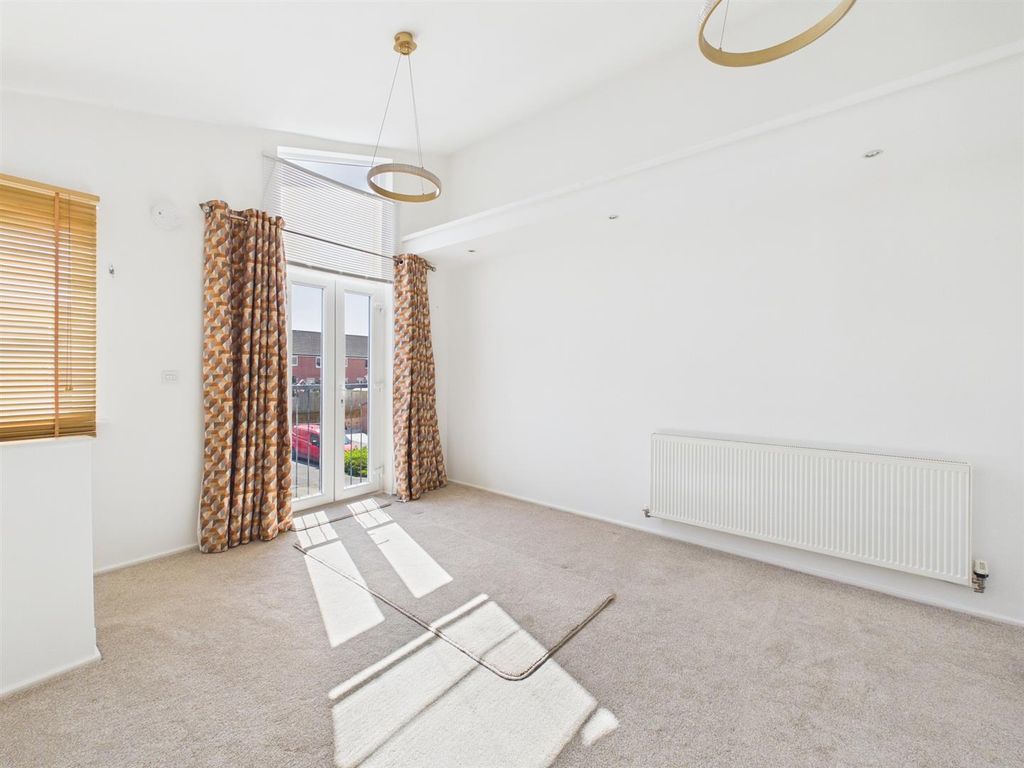 Property photo 3 of 9 Cam04118G0-Pr0074-Still009.Jpg