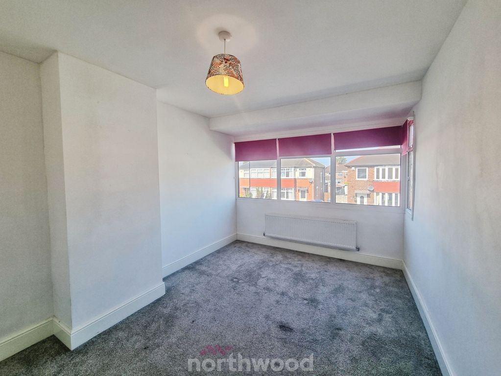 Property photo 2 of 25