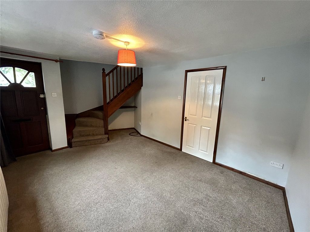 Property photo 2 of 8 Picture No. 16