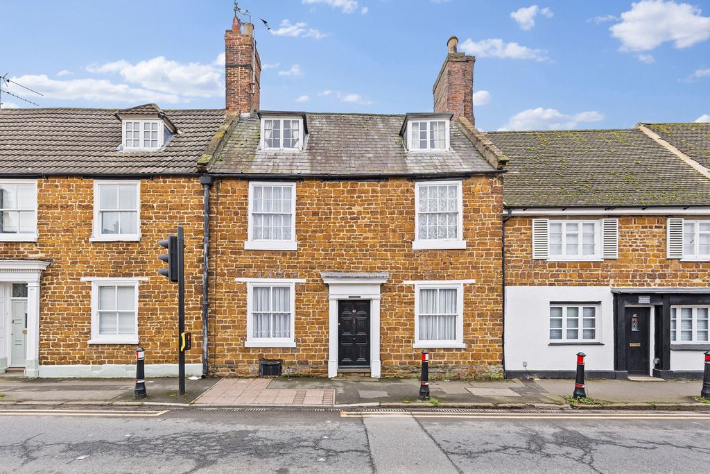 Property photo 1 of 37