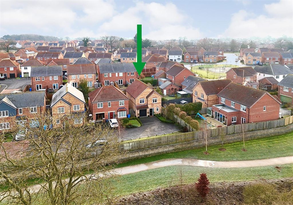 Property photo 2 of 18 Picture2.Jpg