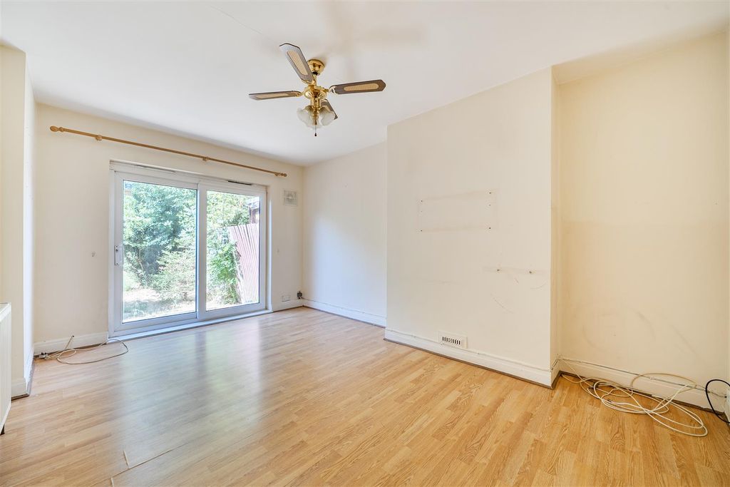 Property photo 3 of 22 1503419-13-6A7c56Bbeff97.Jpg