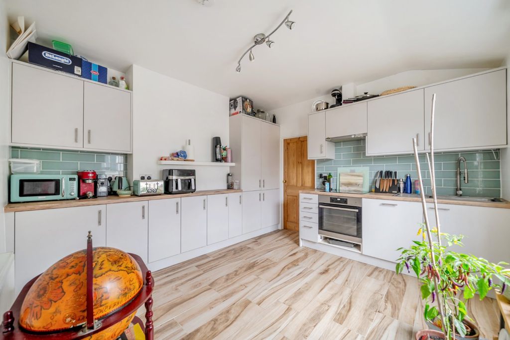 Property photo 3 of 7 Picture No. 20