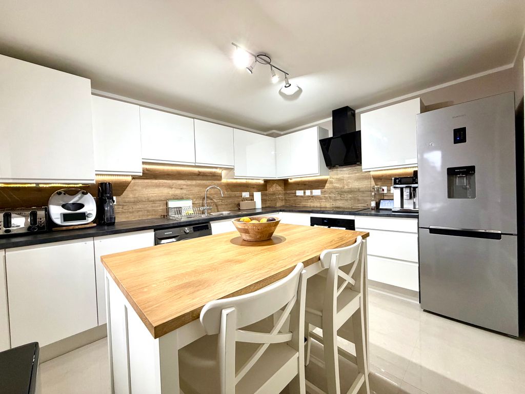 Property photo 3 of 27 Img_1433.Jpeg