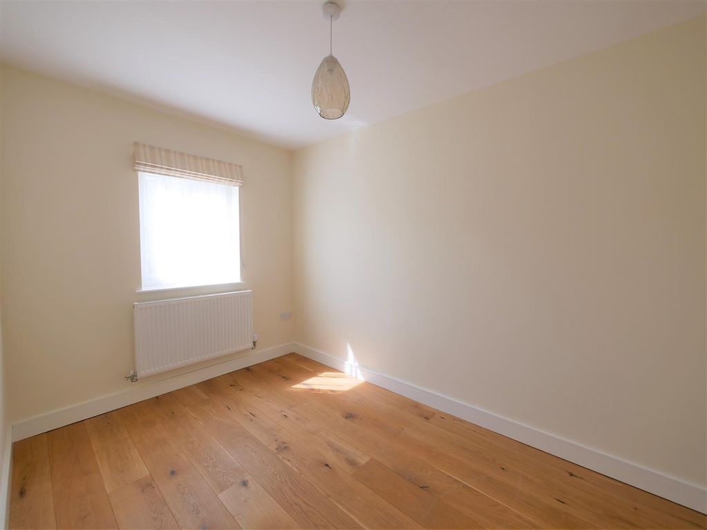 Property photo 3 of 16 P1040033.Jpg