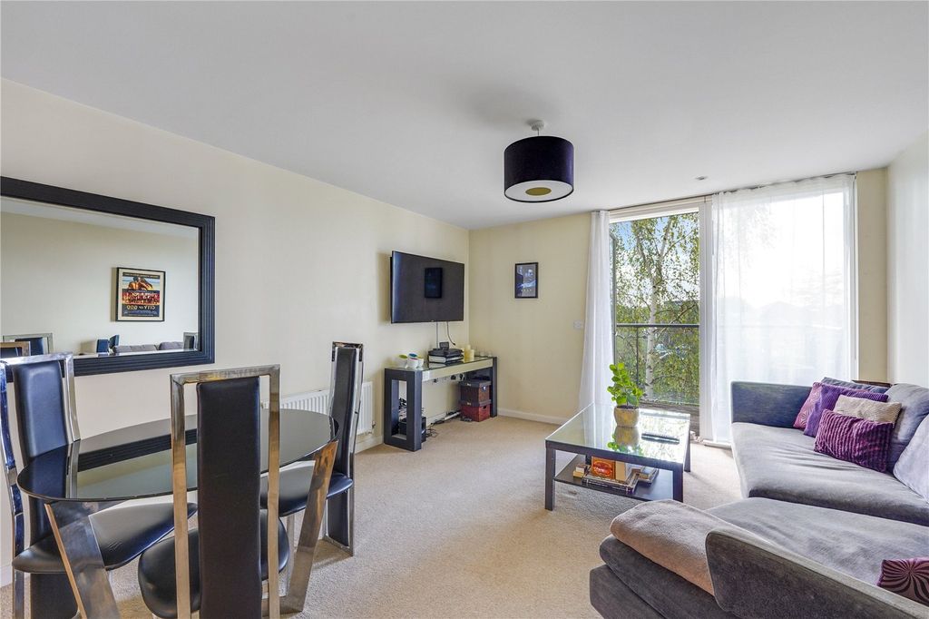 Property photo 1 of 18 Picture No. 05