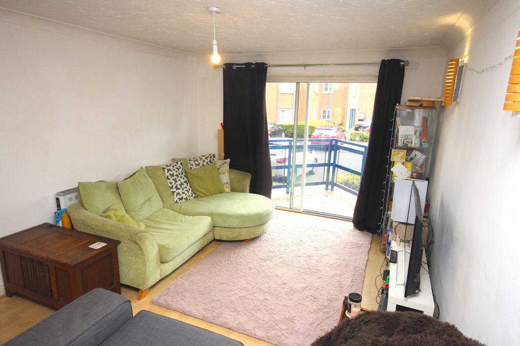 Property photo 3 of 14