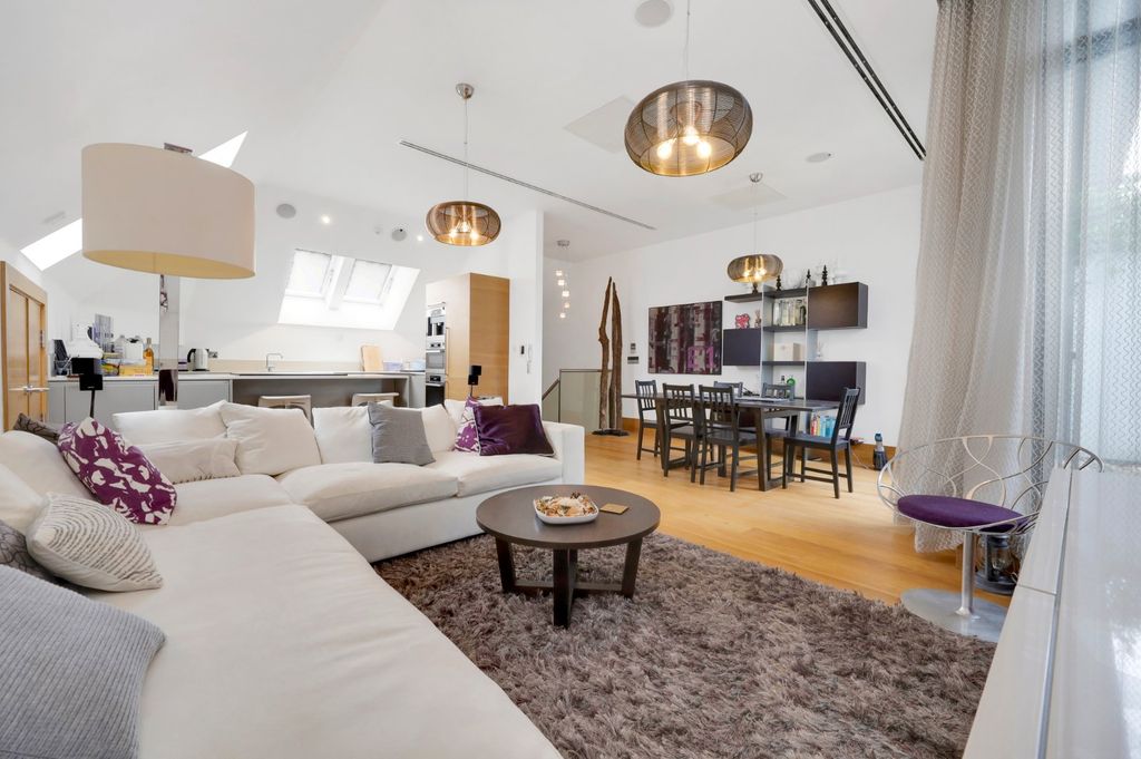 Property photo 1 of 25 Picture No. 48