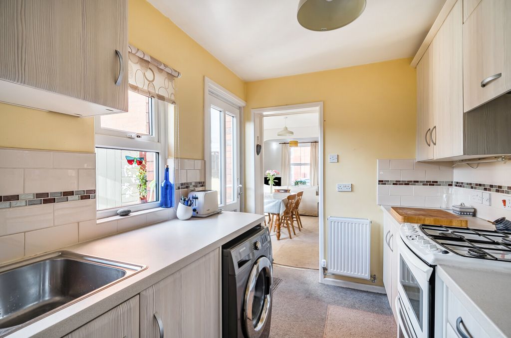 Property photo 3 of 24 1371097-11-68F8Aa...