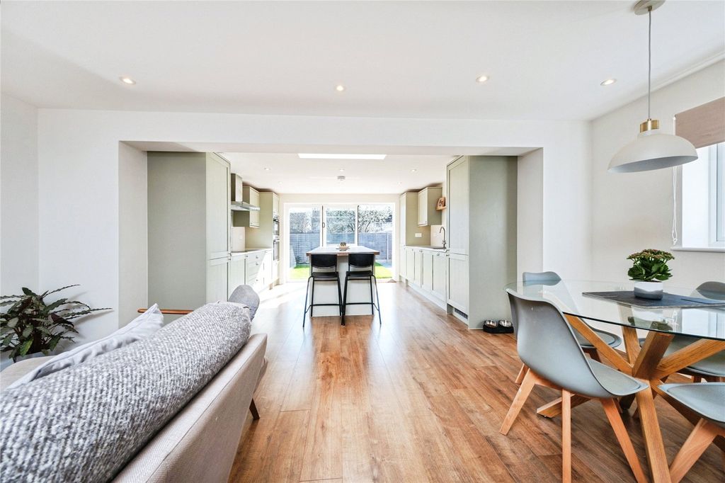 Property photo 2 of 23 Picture No. 06