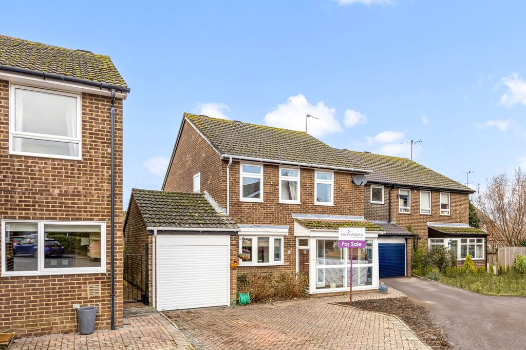 Property photo 1 of 21