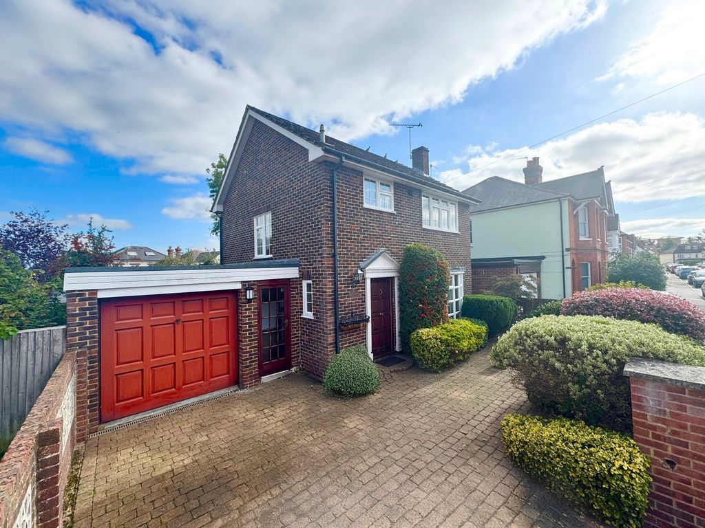 Property photo 1 of 17