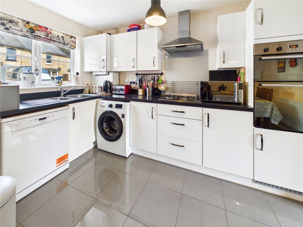 Property photo 3 of 14 Picture No. 05