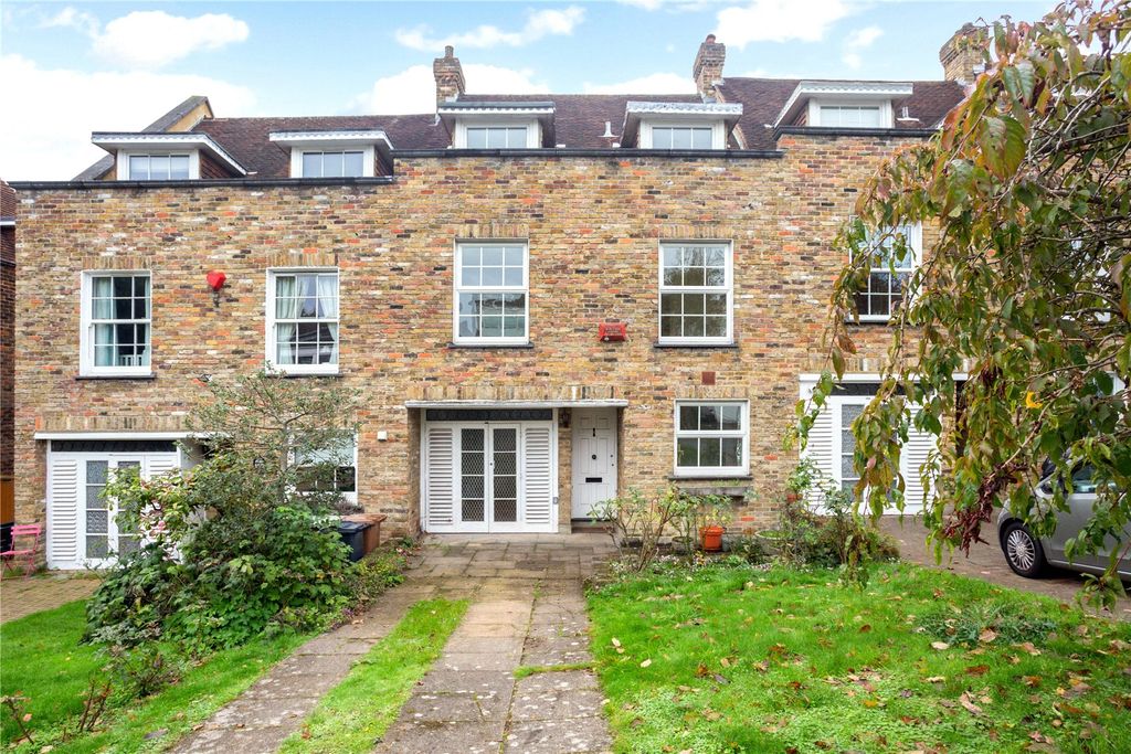 Property photo 1 of 2 Picture No. 13