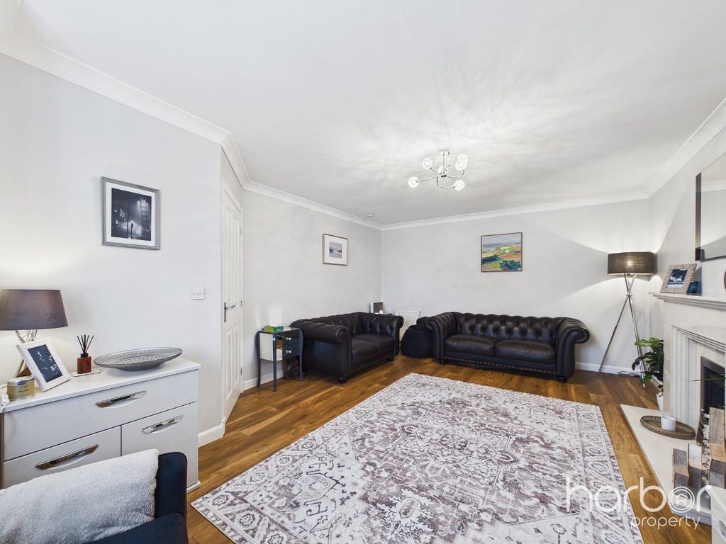 Property photo 3 of 28 5112495