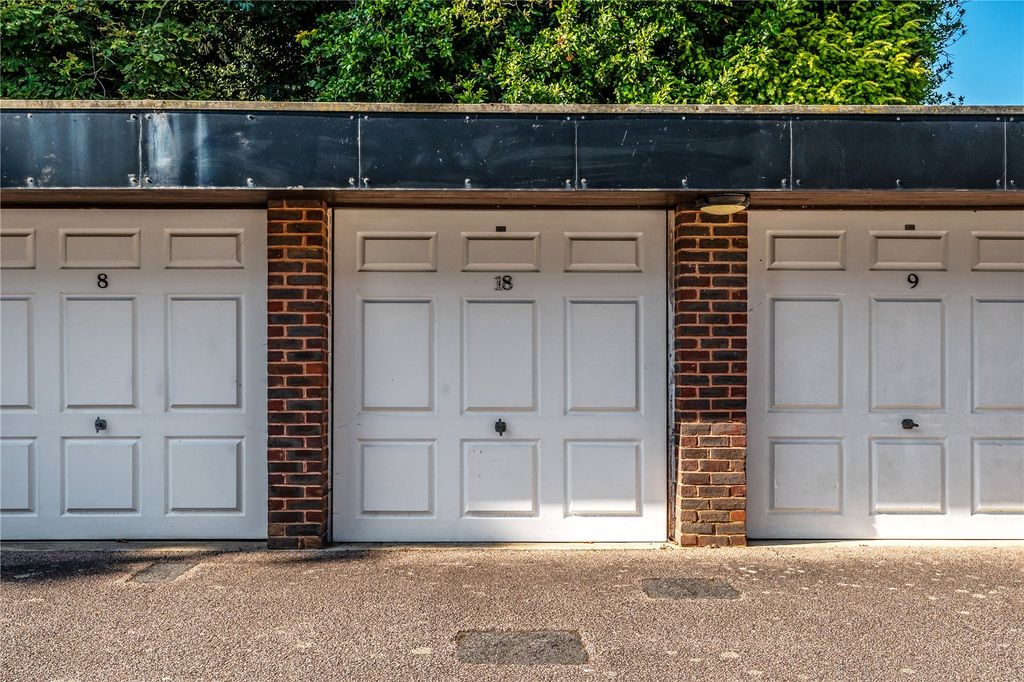 Additional image 19 of 3 bed flat for saleWest Hill, Oxted, Surrey RH8
