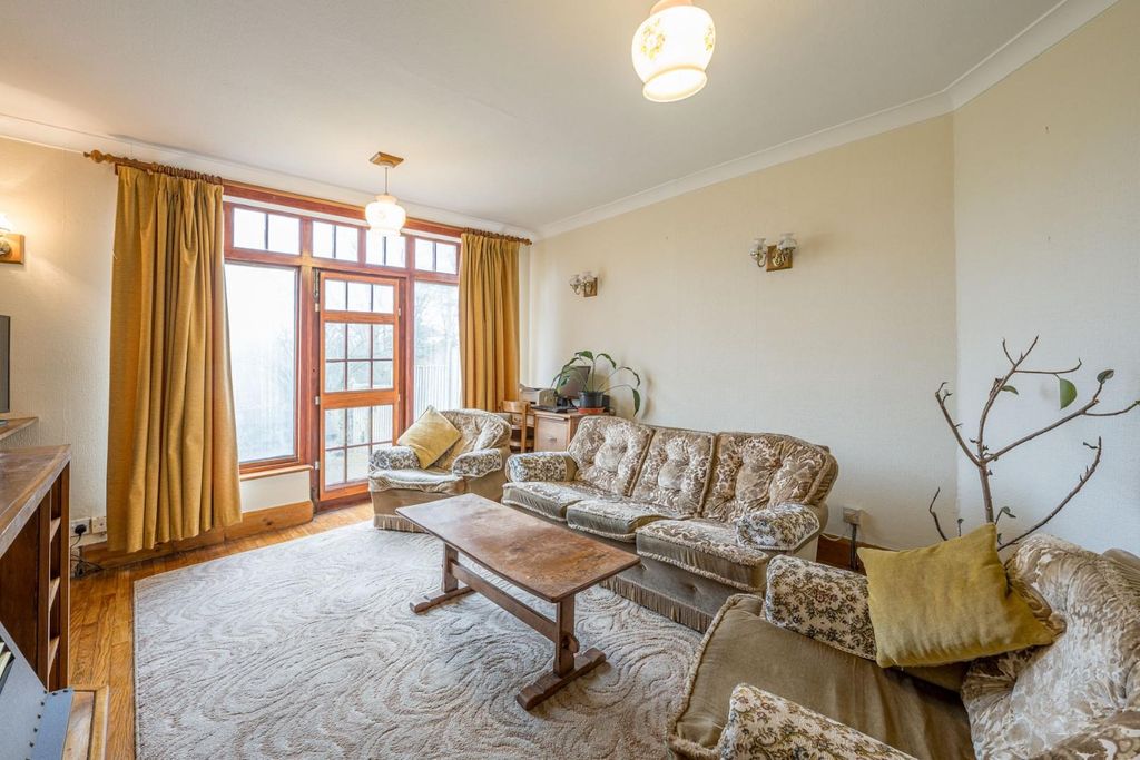 Property photo 3 of 19 Rear Reception Room 1