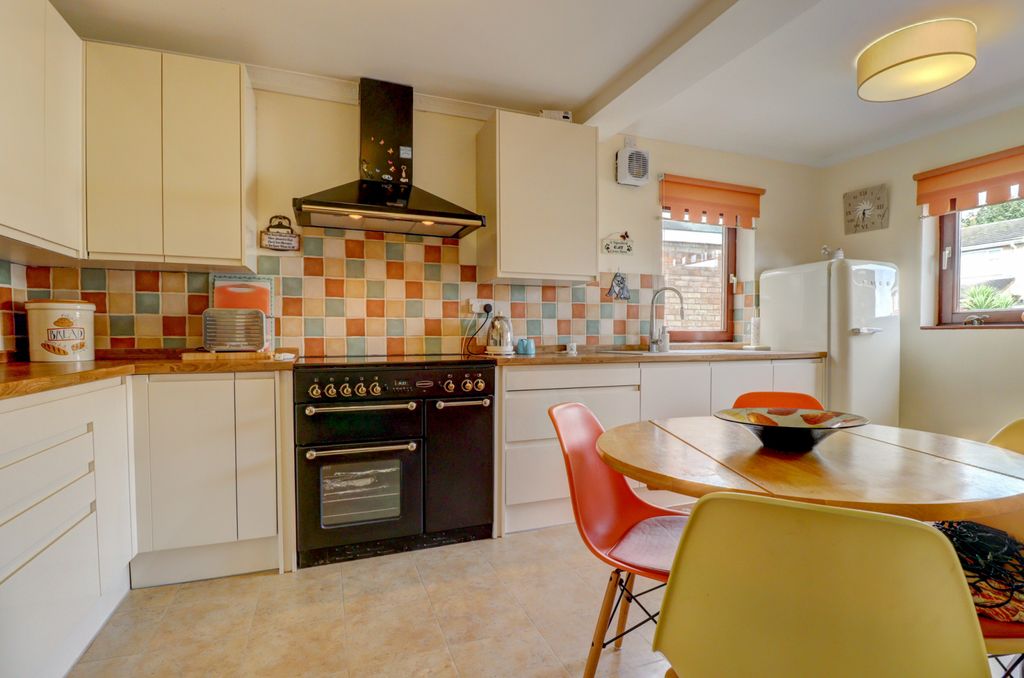 Property photo 2 of 18 Picture No. 20