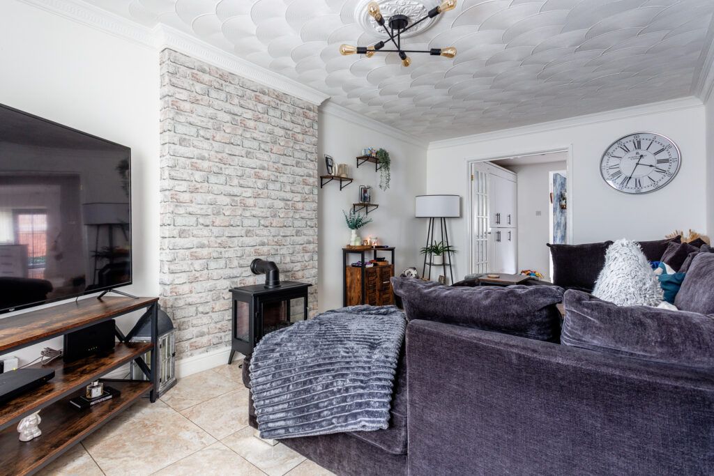 Property photo 2 of 25