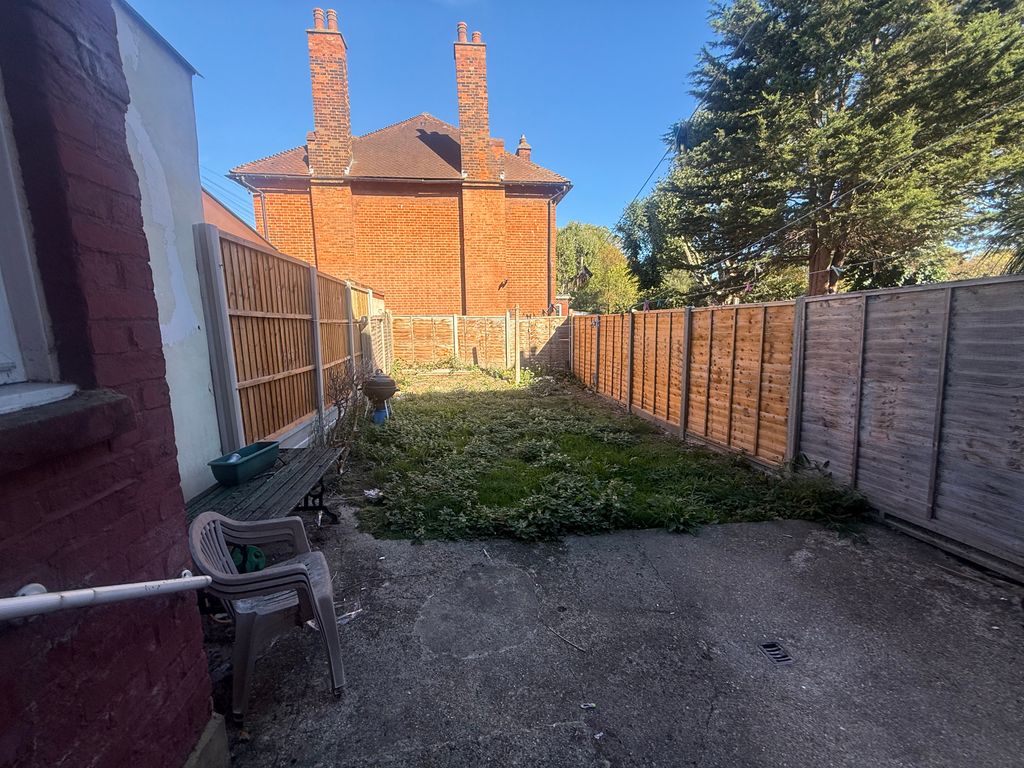 Property photo 2 of 9 Garden