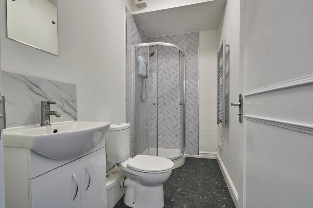 Property photo 3 of 12 Shower Room