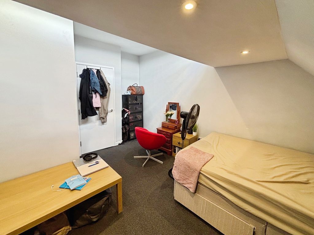 Property photo 2 of 9 Pbox-Img.Jpg