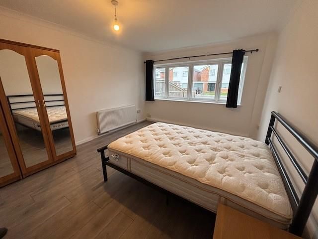 Property photo 2 of 11 2