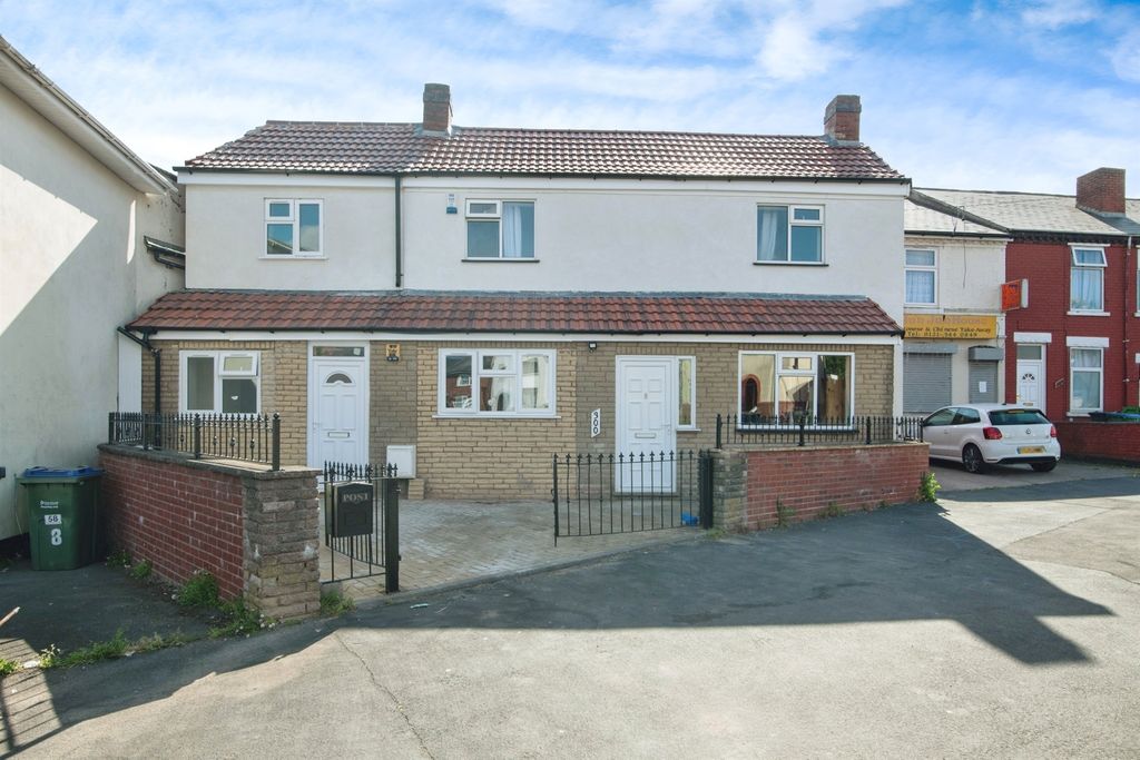 Property photo 1 of 27