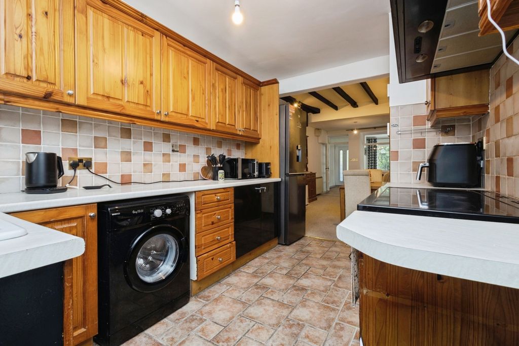 Property photo 3 of 15 Pbox-Img.Jpg