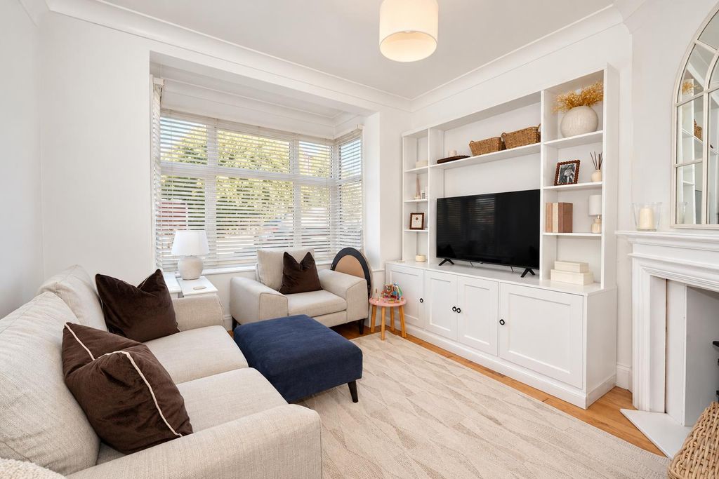 Property photo 1 of 18 27A7B044-7B20-48F2-A767-42A885048Ed3.Png