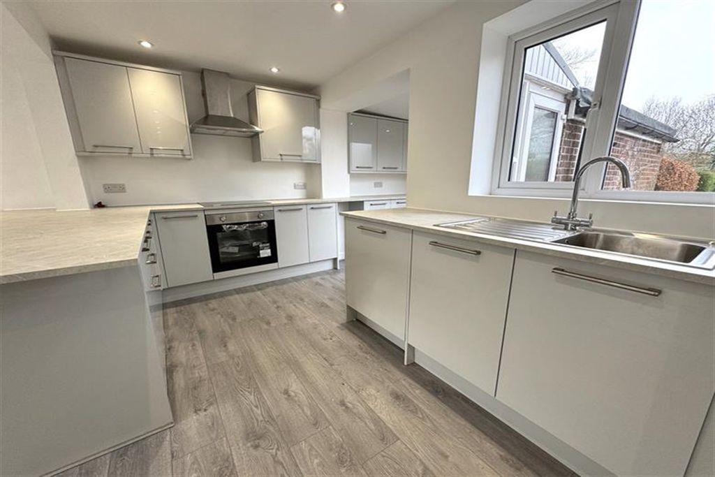 Property photo 3 of 14 (Main)