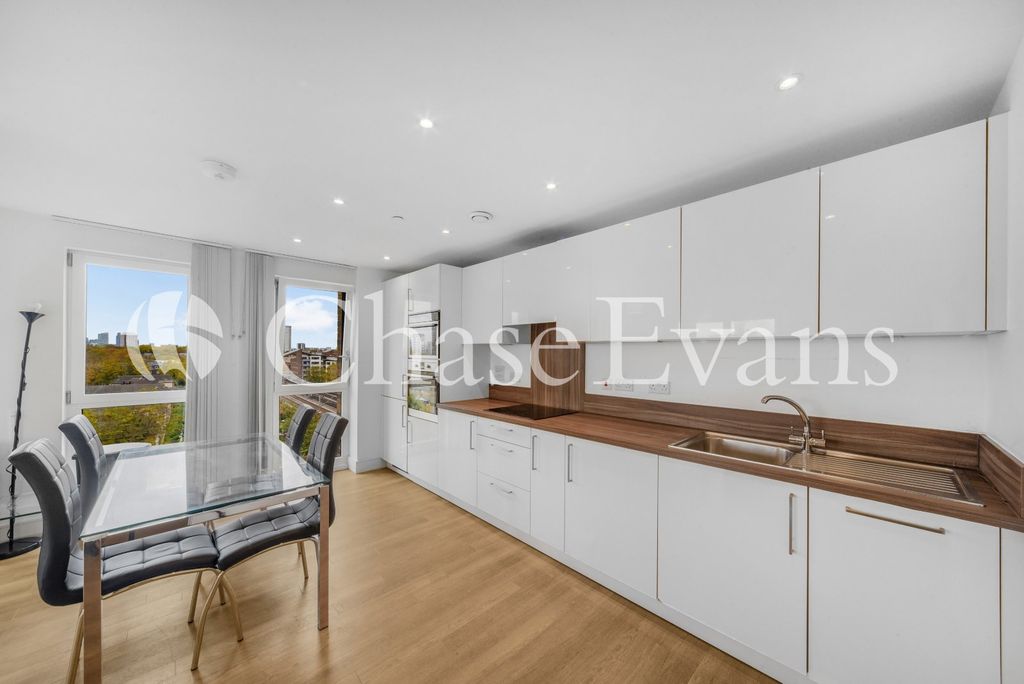 Property photo 3 of 15 Kitchen