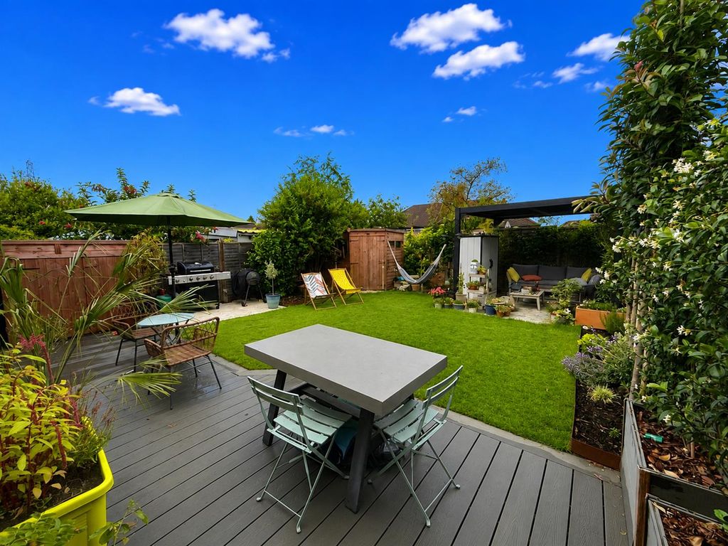 Property photo 2 of 19 1000089026.Png