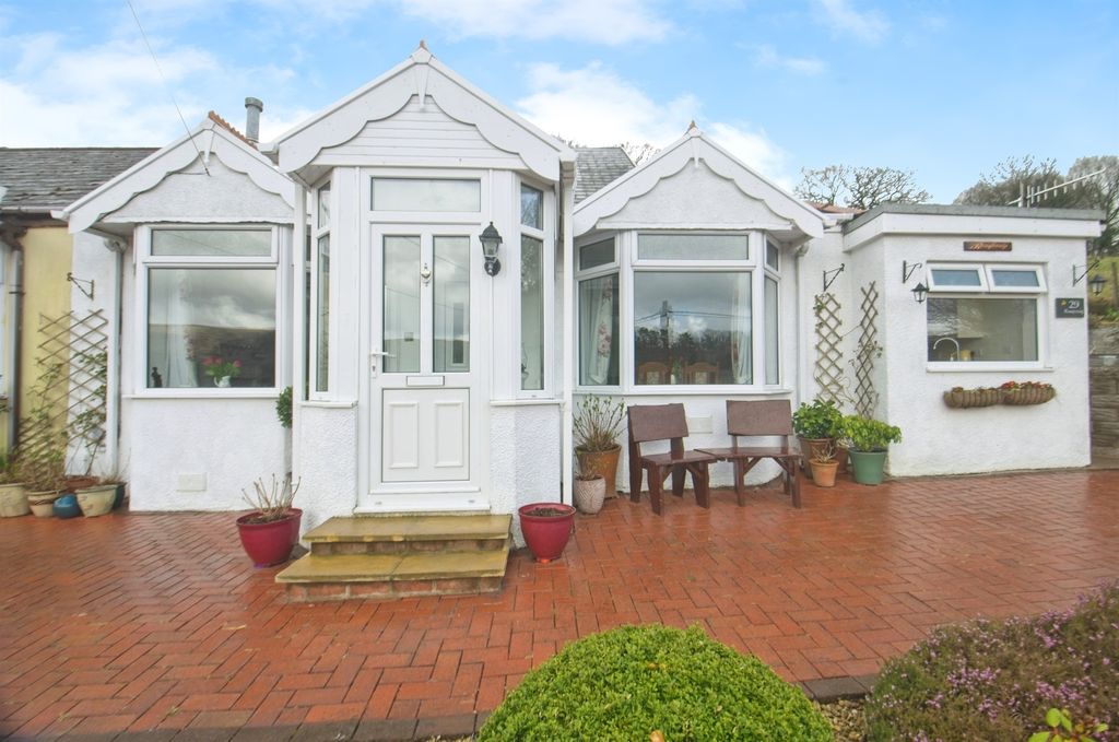 Property photo 1 of 9 Exterior