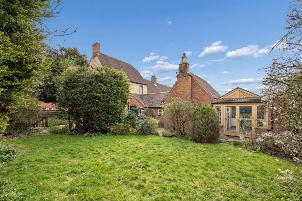 Property photo 1 of 24