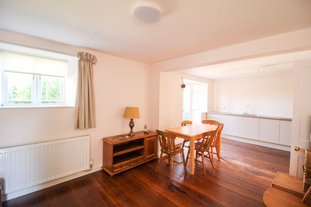Property photo 2 of 10 Picture No. 18