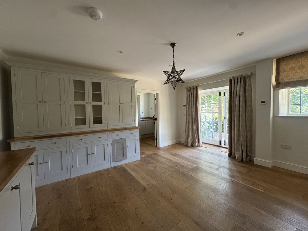 Property photo 2 of 25 Img_3443