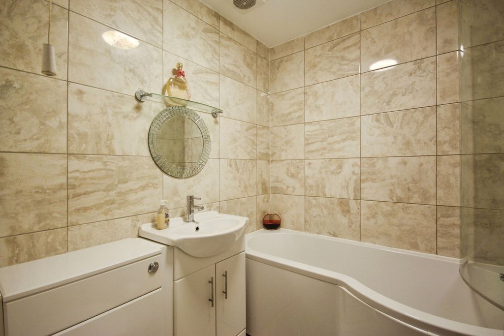 Property photo 3 of 15 Photo