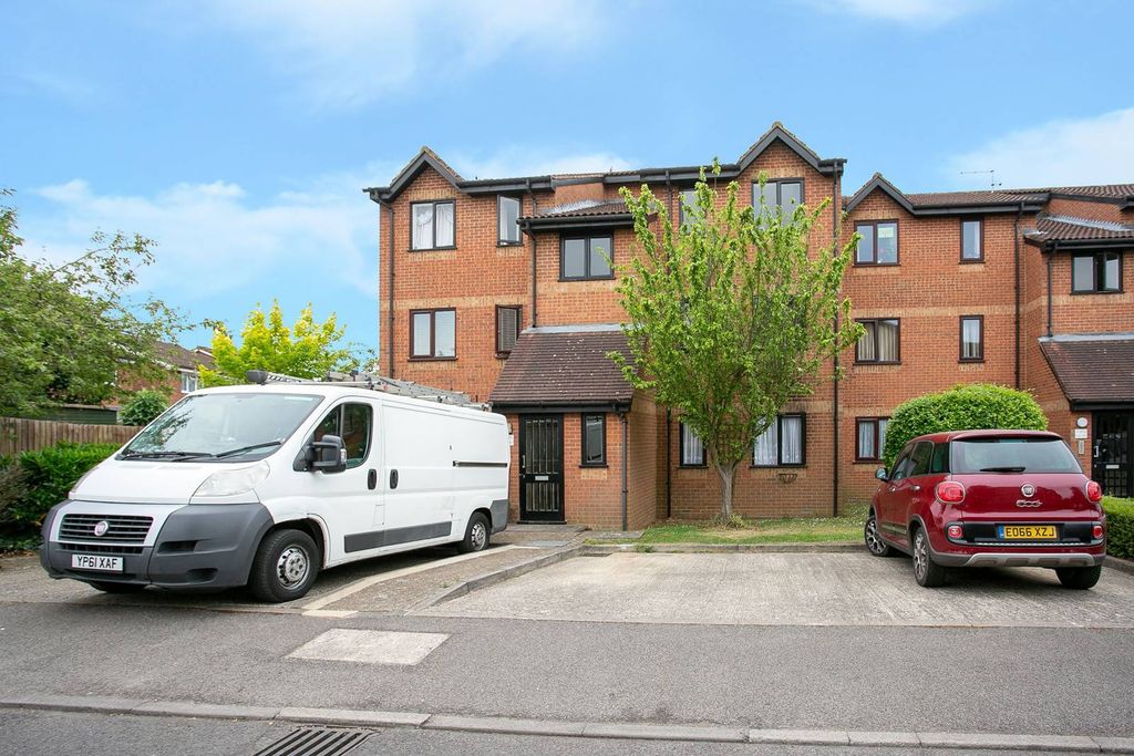 Property photo 2 of 11