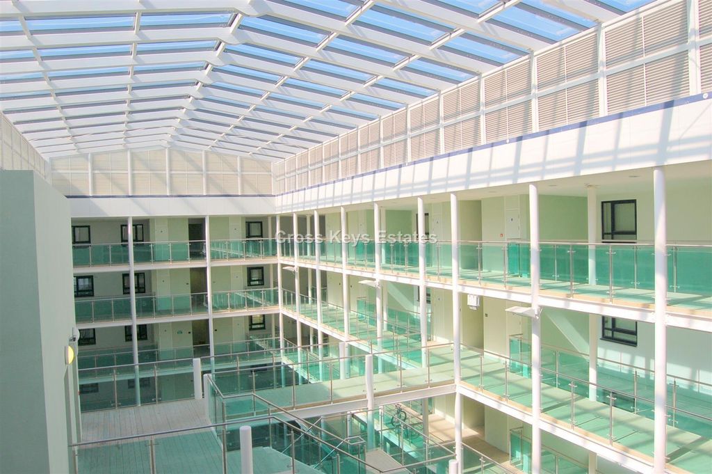 Property photo 3 of 22 Atrium B.Jpg