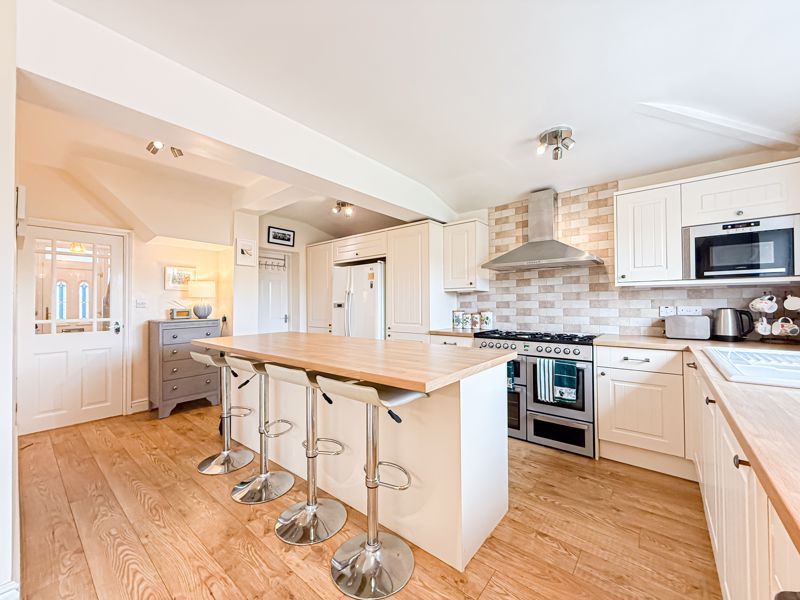 Property photo 2 of 24 Photo 17