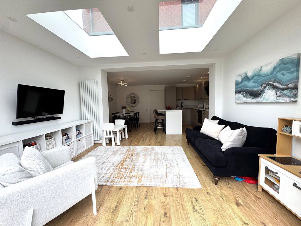 Property photo 2 of 16