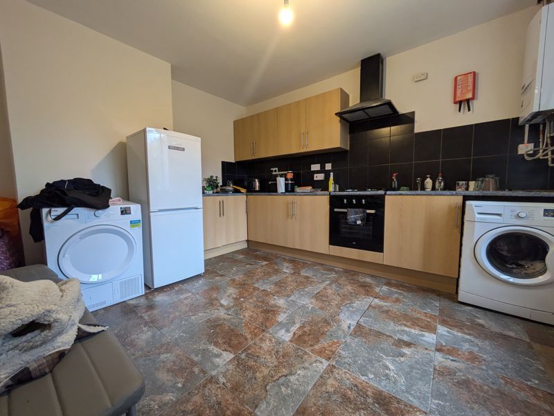 Property photo 3 of 9 Photo 2