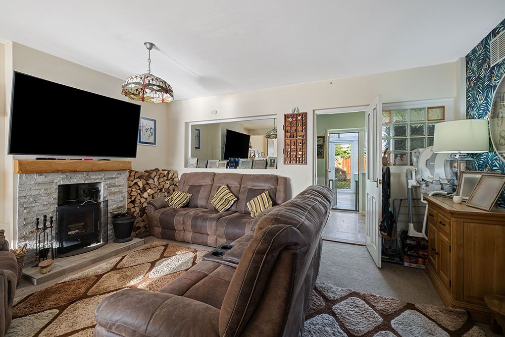 Property photo 2 of 17