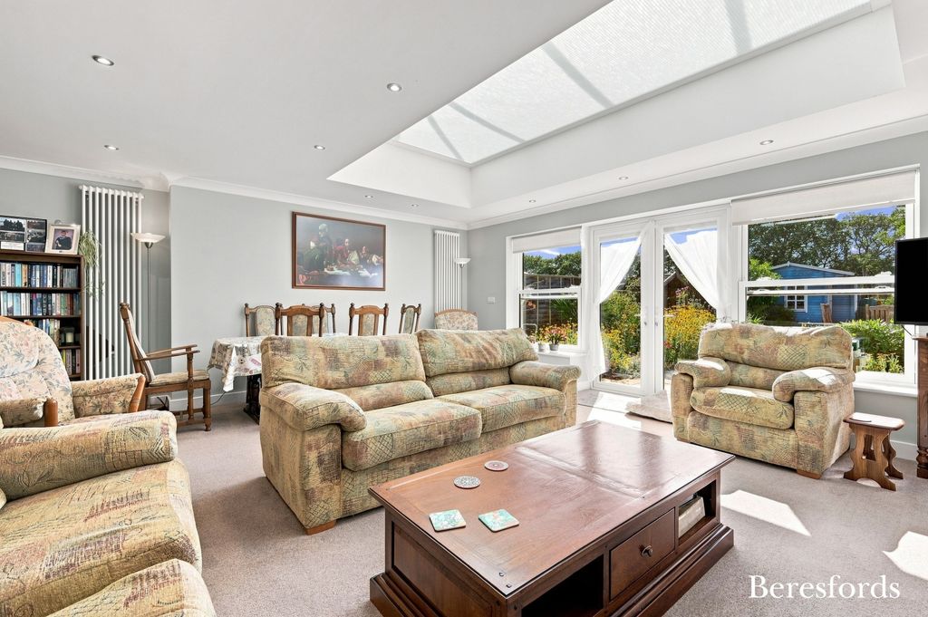 Property photo 3 of 23 Picture No. 05