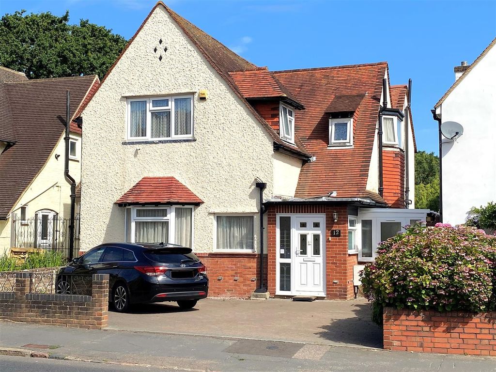 Property photo 1 of 14 12 Little Common Road - Front.Jpg