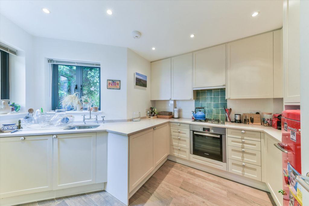 Property photo 3 of 12 Image