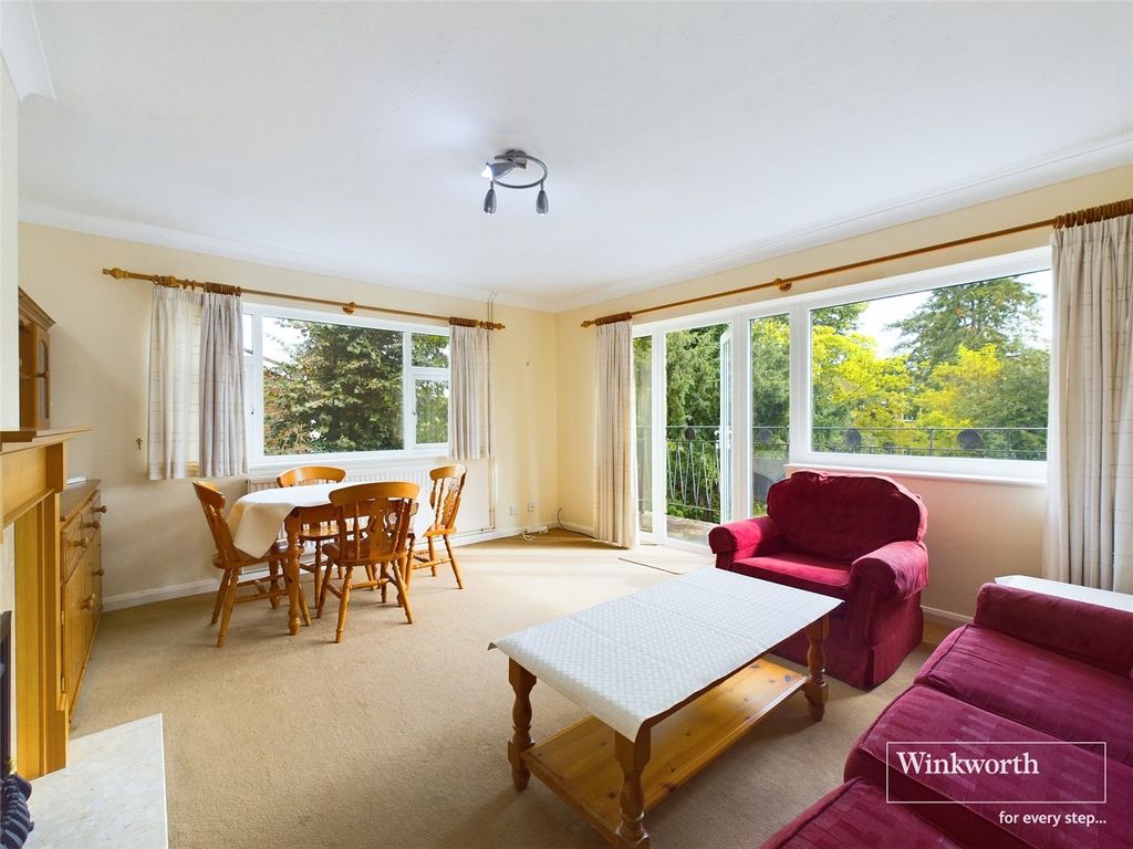 Property photo 2 of 9 Picture No. 25